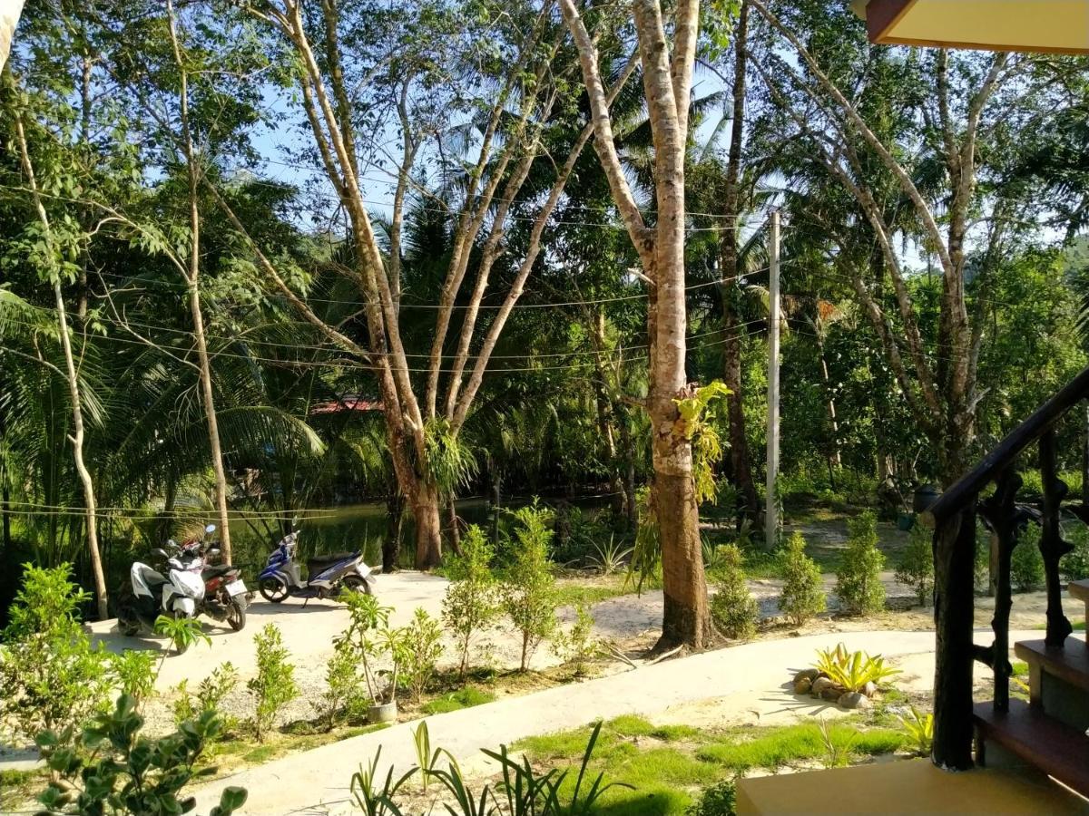 Baan Panseng Bungalow Ko Kut ภายนอก รูปภาพ